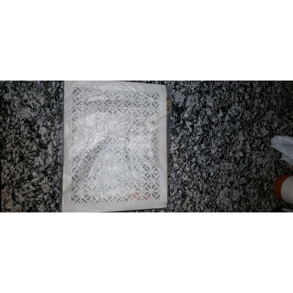 Limited Edition Tory Burch White Signature Cutout Clutch w Tory Burch EDP 7ml - Picture 7 of 8